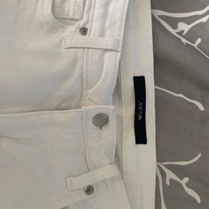 Joe’s bootcut jeans in white!